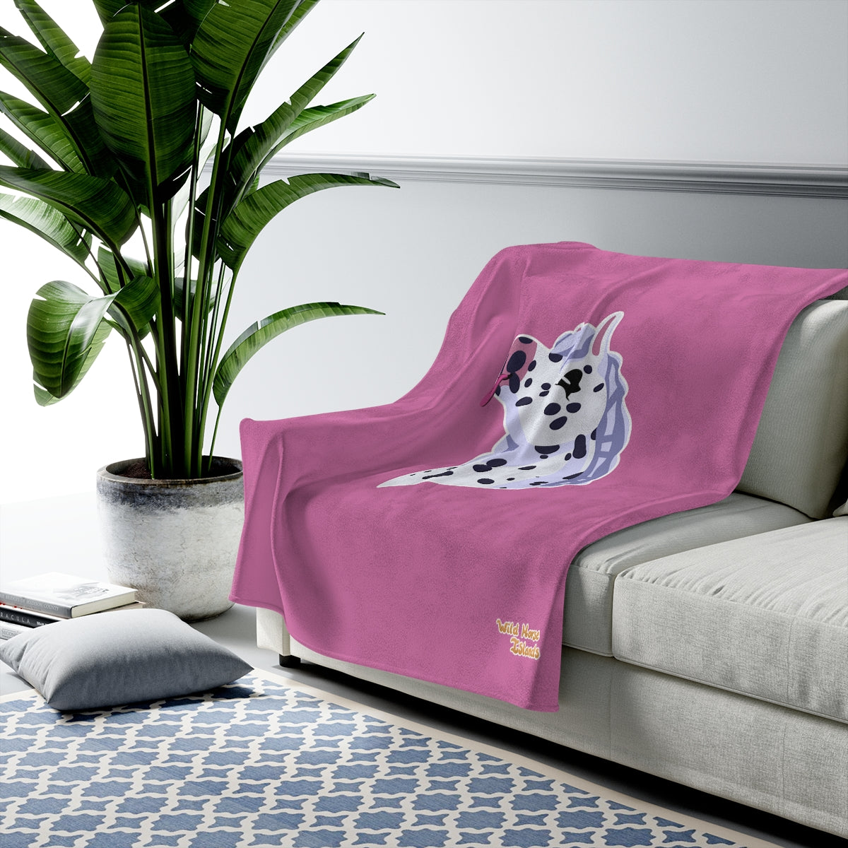 Plush Blanket - Black Leopard Blep